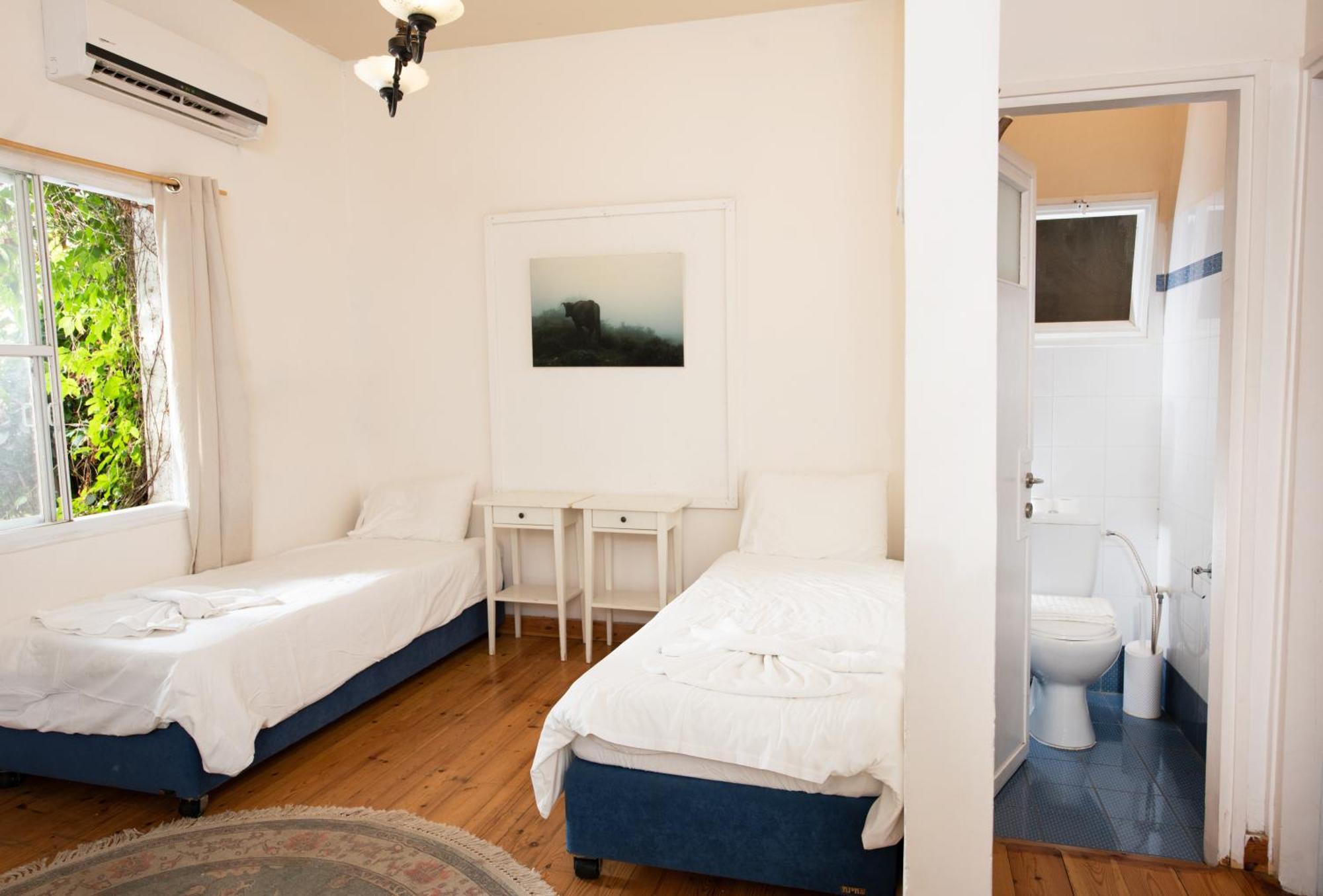 Vitrage Holiday Village And Spa Beit Hillel Quarto foto