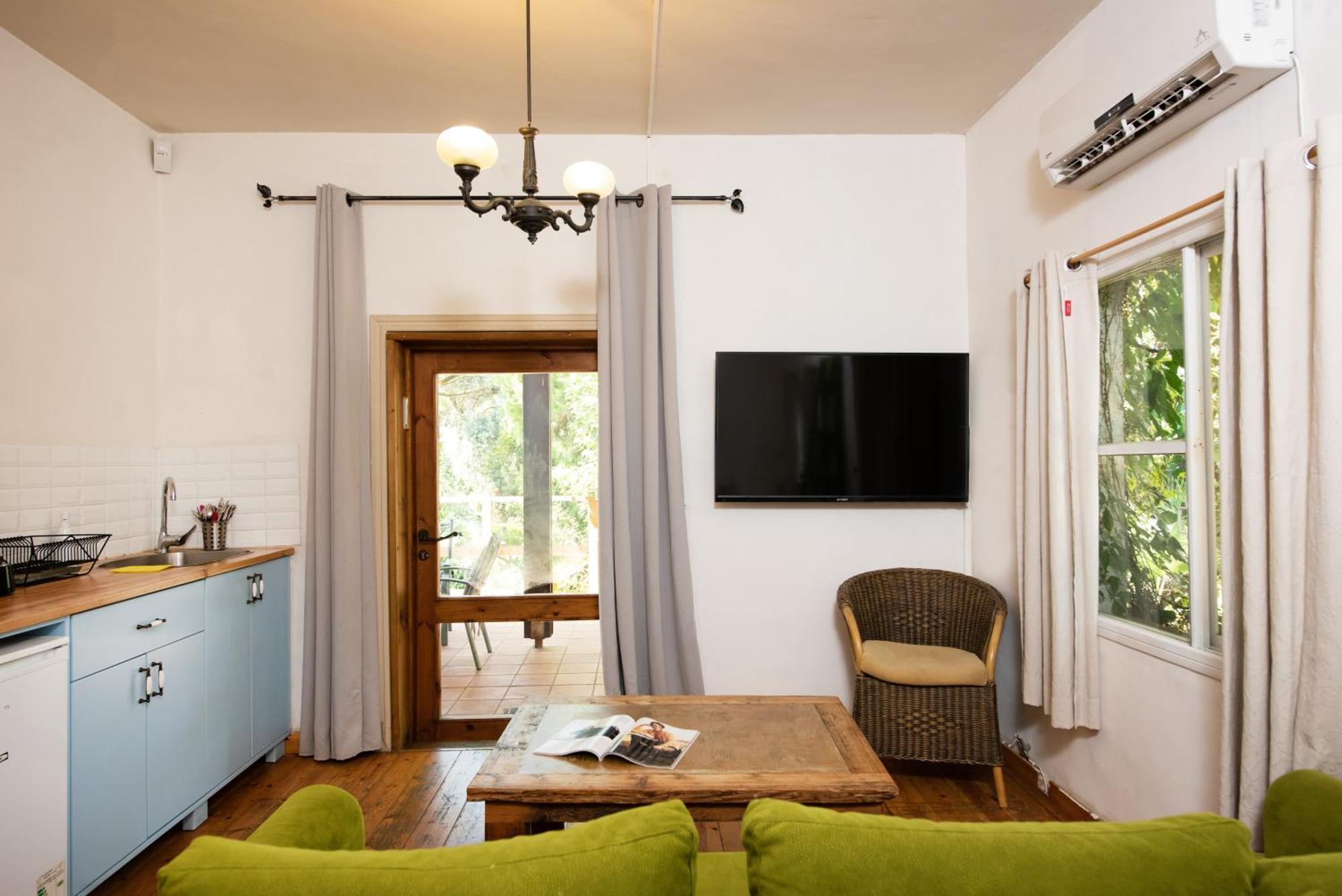 Vitrage Holiday Village And Spa Beit Hillel Quarto foto